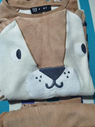 Pijama niño/a león peluche Talla 6-7