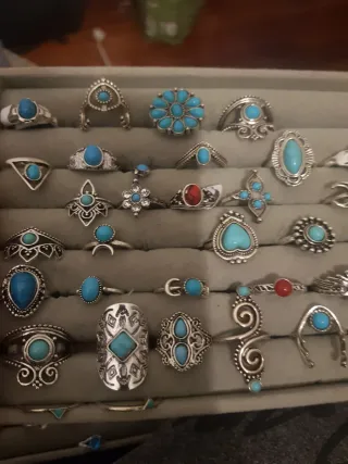 Anillos Turquesa y rojo.varias tallas. A estrenar
