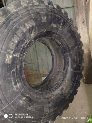 Neumático Camión Michelin X con raja