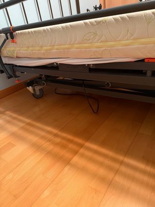 Cama articulada eléctrica con colchón incluido
