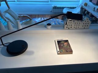 Lámpara escritorio metal negra Buen estado · Negro