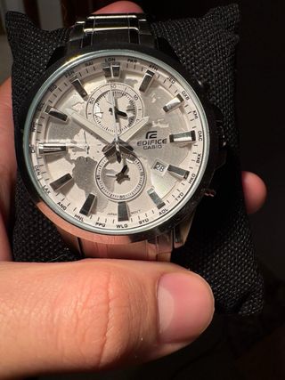 Reloj Casio Edifice Plata y Blanco casi sin usar