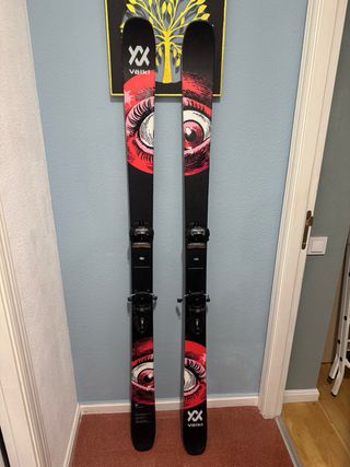 Esquís Revolt 90 (Freestyle)