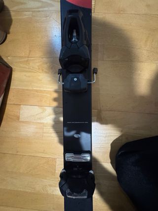 Esquís Revolt 90 (Freestyle)