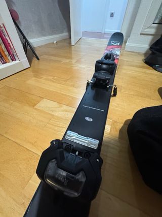 Esquís Revolt 90 (Freestyle)