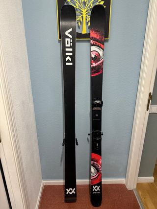 Esquís Revolt 90 (Freestyle)