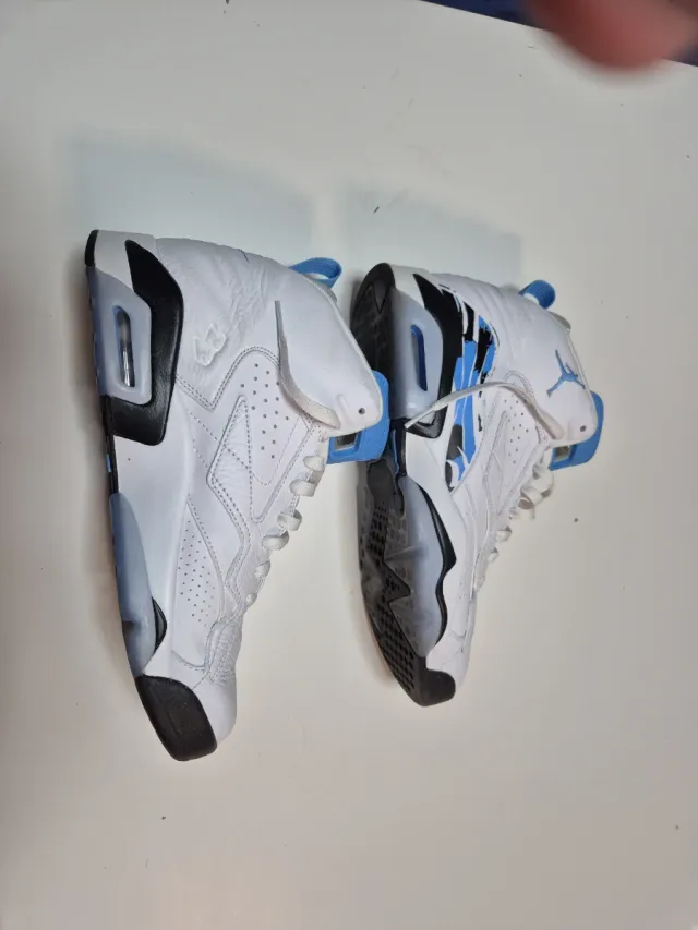 Nike Air Jordan Blancas y Azules