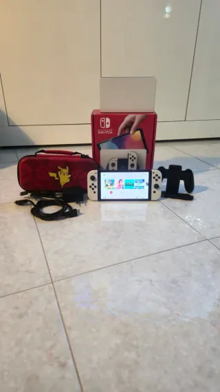 Console Nintendo Switch OLED Edizione bianca