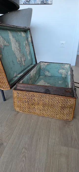 Maleta de mimbre y metal BECARA