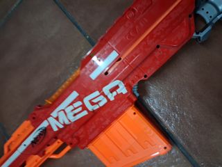 Pistola Nerf Mega Roja