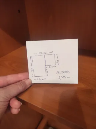 Armario esquinero de madera