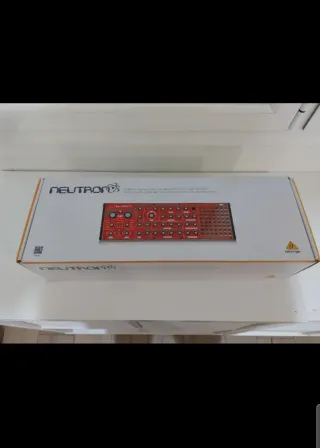 Behringer Neutron Sintetizador Analógico original