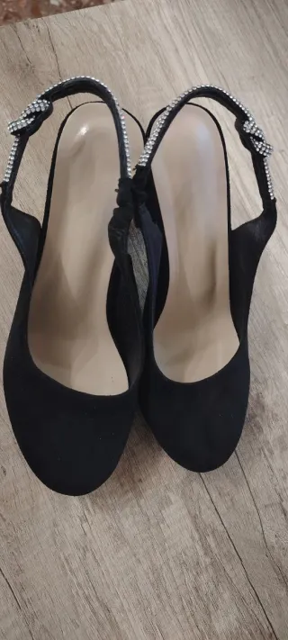 Scarpe col tacco nere con strass