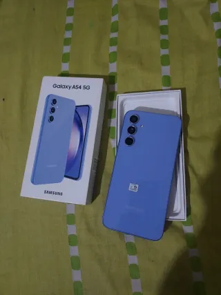 Samsung Galaxy A54 5G morado
