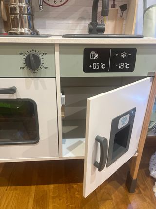 Cocinita de madera infantil