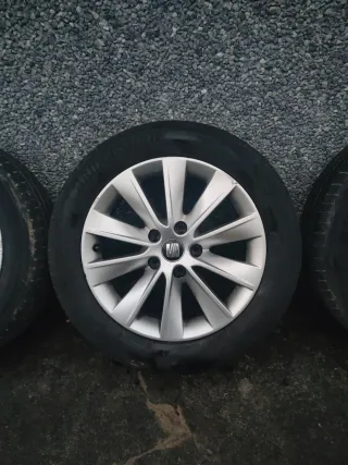 Llantas Seat León 5F en 16 pulgadas.