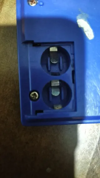 Consolas de videojuegos retro (rojo, azul, amarill