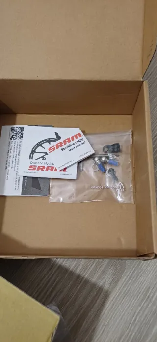 Freno delantero SRAM LEVEL 4 pistones