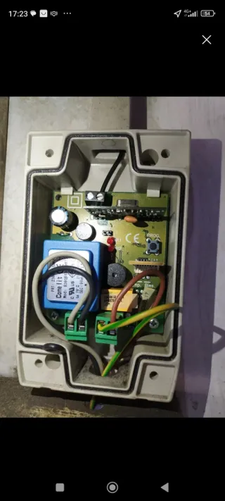 Riparazione di schede elettroniche per lavatrici, frigoriferi e altro