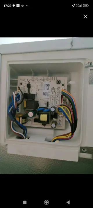 Riparazione di schede elettroniche per lavatrici, frigoriferi e altro