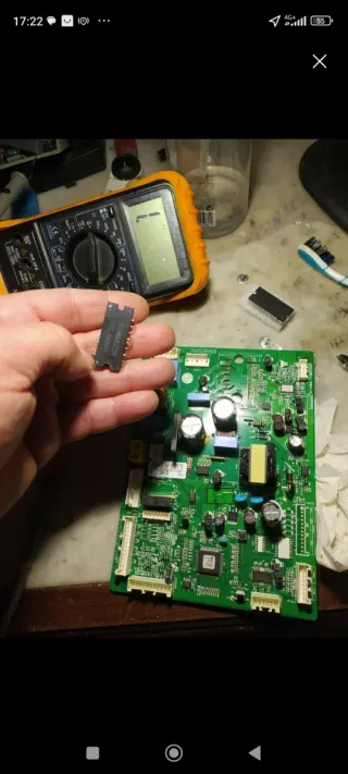 Riparazione di schede elettroniche per lavatrici, frigoriferi e microonde