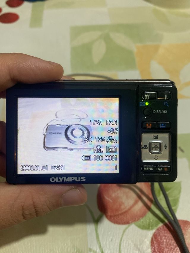 Fotocamera Olympus FE + Scheda SD + Batteria