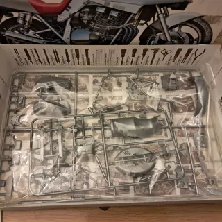 Maqueta Tamiya Suzuki GSX 1100 S Katana