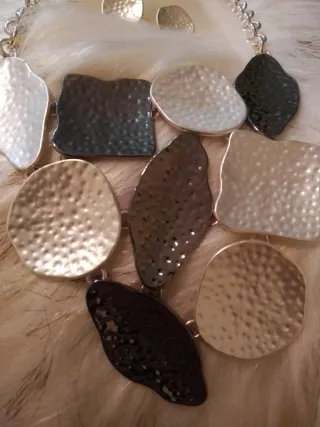 Conjunto Collar y Pendientes Diseño Plateado