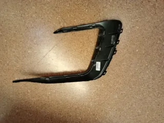 EMBELLECEDOR IZQUIERDO PARAGOLPES TIGUAN 2 MARCA