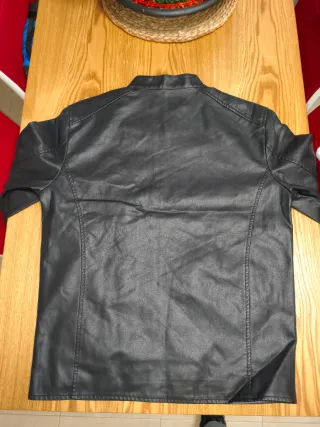 Chaqueta cuero sintético negra XL