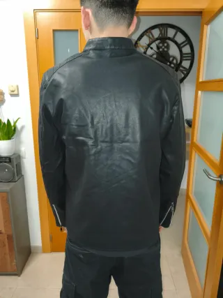 Chaqueta cuero sintético negra XL