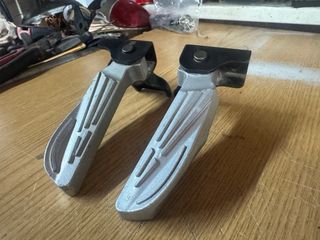 Reposapiés Sym symphony SR 125