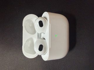 Apple AirPods 3ª Gen (Blancos)