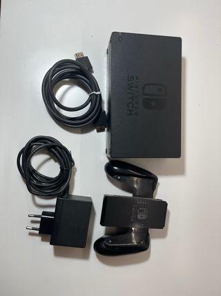 Nintendo Switch OLED + 3 Giochi