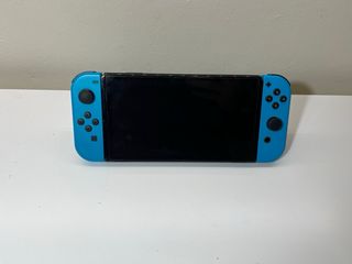 Nintendo Switch OLED + 3 Giochi