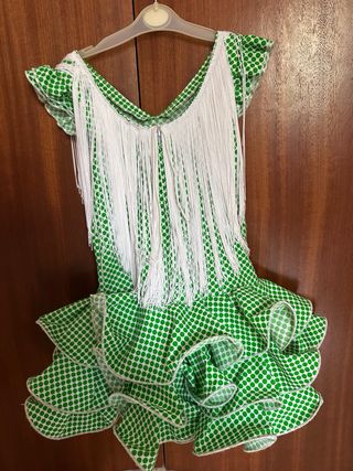 Traje Flamenca Niña Verde Lunares blancos.