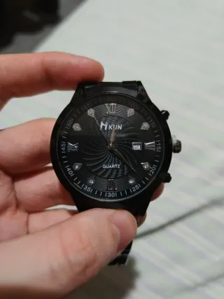 Reloj MKUN Negro con Detalles Brillantes