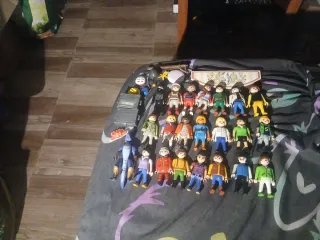 Lote 21 figuras Playmobil con accesorios Todos 13€