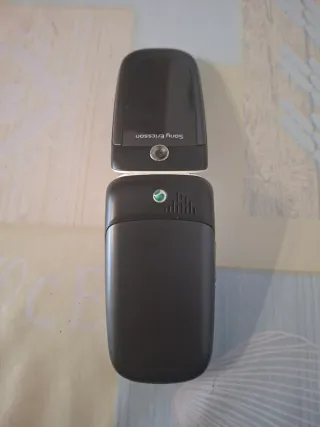 Sony Ericsson Z310i liberado + batería + cargador