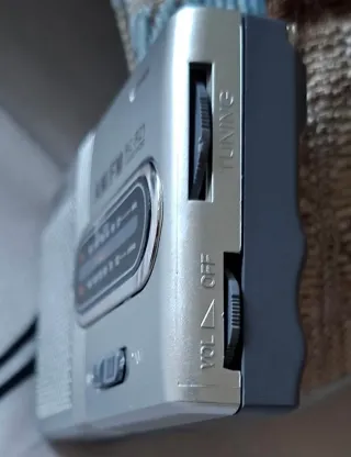 Radio INDIN AM/FM BC-R21 portátil