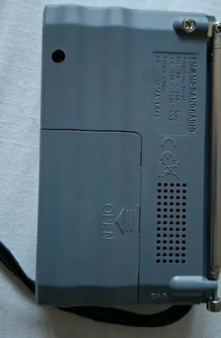 Radio INDIN AM/FM BC-R21 portátil