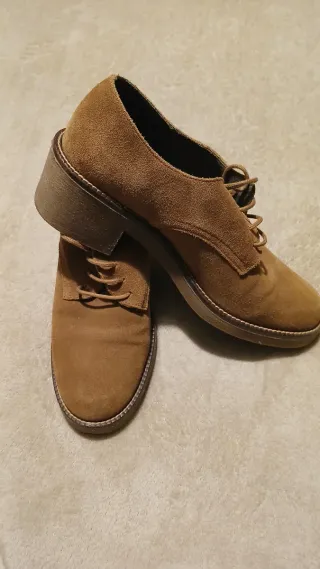 Scarpe in pelle scamosciata con suola in gomma