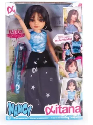 Nancy Aitana Cantante Famosa Muñeca