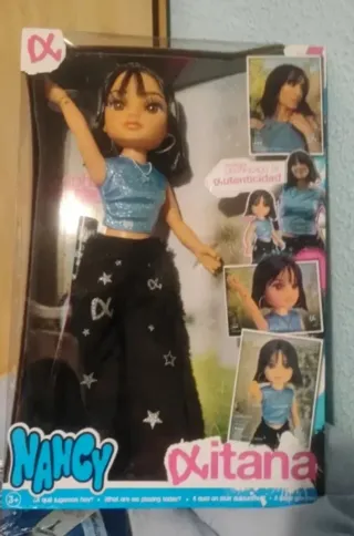 Nancy Aitana Cantante Famosa Muñeca