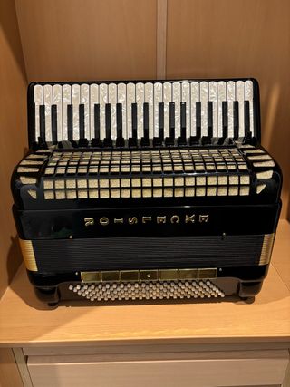 Acordeón Excelsior 950
