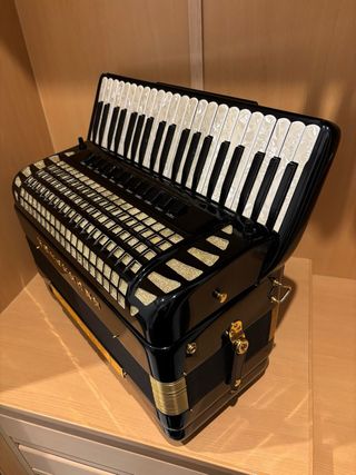 Acordeón Excelsior 950