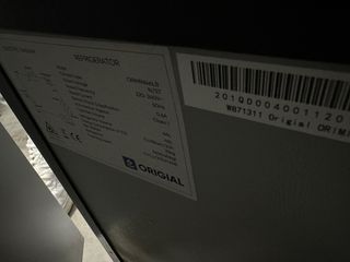 Nevera pequeña negra