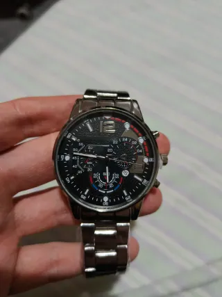 Reloj MKUN Plateado y Negro