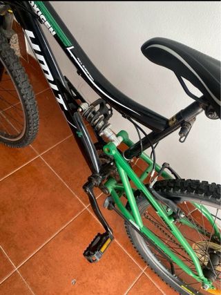 Bicicleta de Montaña Doble Suspensión