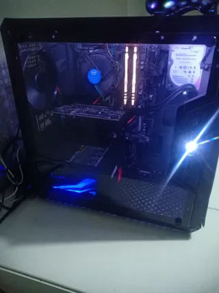 PC Gaming con luces LED